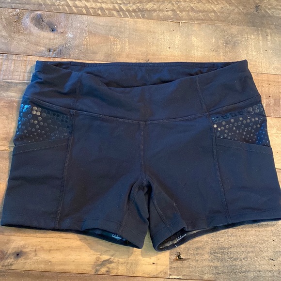 lululemon athletica Pants - Lululemon Shorts Size 8